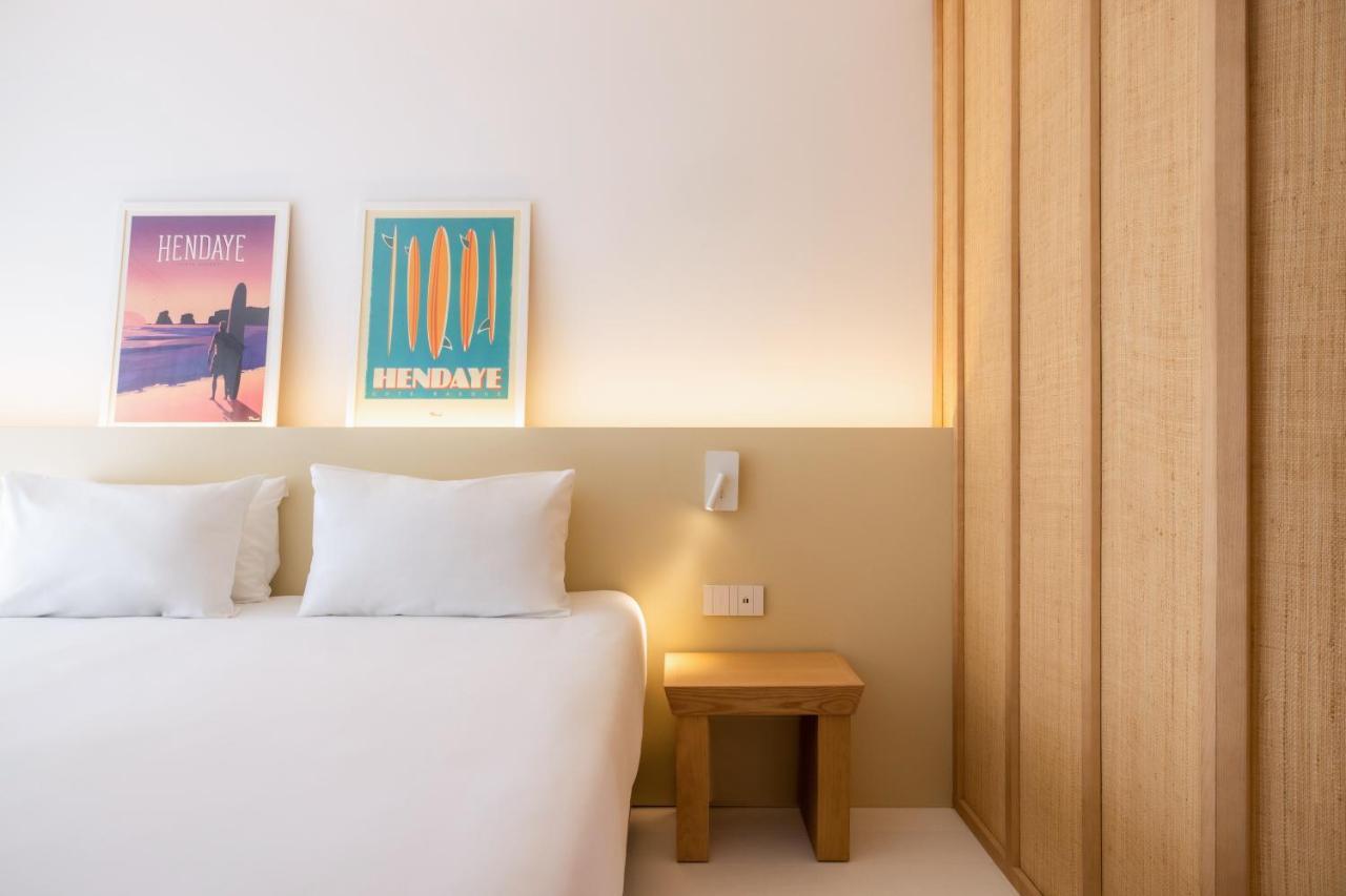 Double Room with Partial Sea View